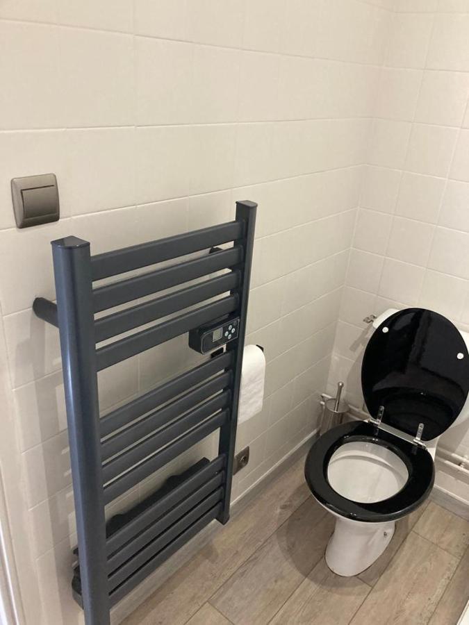 Appartement Calme Et Bien Situe Tarbes Eksteriør billede